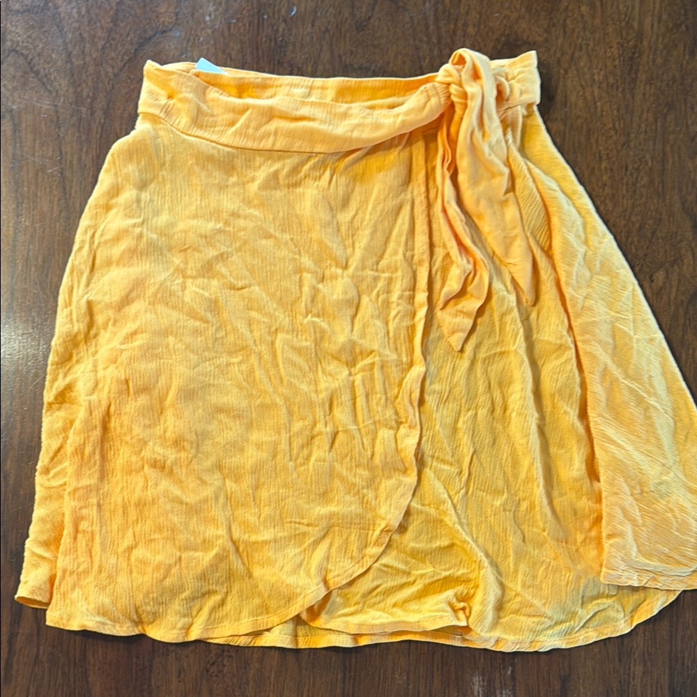 NWT ASOS Yellow Tie-Waist Skirt - Size 0